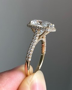 Joyería de boda de diamante cultivado en laboratorio de estilo de lujo 14K oro amarillo sólido 3,5 quilates solitario cojín corte anillo de compromiso para mujer - Product Image 2