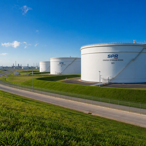 Refined <b>Gasoline</b> & Petroleum Storage Houston | High Turnover Tank Depot | Bonded Storage / cheap tank farm for rent worldwide - Product Image 1