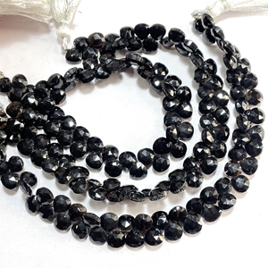 <b>Black</b> Onyx Faceted <b>Heart</b> Shape Briolette Beads, 7MM Calibrated Gemstone Beads, Wholesale Beads shop - Product Image 1