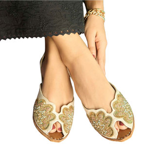 Chaussures Khussa pour femmes, fabrication en usine, produit phare, vente en gros, qualité supérieure, antidérapantes, imprimées, dessus en velours de haute qualité - Product Image 1