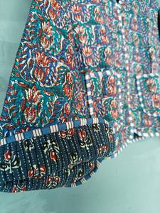 Abrigo bohemio azul para mujer, abrigo de invierno acolchado de terciopelo hecho a mano con rayas, Material de relleno de algodón, regalo perfecto para ella - Product Image 3