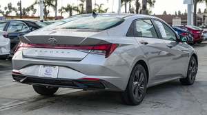2021 H-yundai Elantr-a SEL FWD - Product Image 5