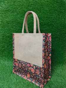 Bolsas de compras de yute a granel personalizadas ecológicas, ventana de PVC transparente y cesto transparente con ribete de encaje delicado para regalos de devolución corporativos - Product Image 5