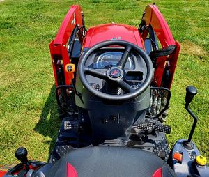ซื้อรถตักล้อยาง Mahindra 1640 Shuttle ใหม่ 35 แรงม้า 40 แรงม้า 55 แรงม้า ระบบขับเคลื่อน 4 ล้อ สำหรับงานเกษตร พร้อมเครื่องยนต์ เกียร์ ปั๊ม ชุดเกียร์ และลูกปืน - Product Image 6
