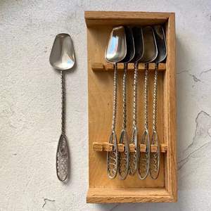 Cuillère de mariage à poignée en laiton pur plaqué or, cuillère de table à miroir en acier inoxydable pour cadeaux d'affaires - Product Image 1