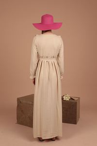 ชุดเดรสผ้าแอโรบินปักลายดอกไม้สไตล์หวานแบบธรรมชาติสำหรับผู้หญิงปี 2024 ขายส่งแบบแพ็คเกจ - Product Image 3