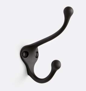 Cintre mural en fer forgé avec crochets en forme de cœur pour le rangement romantique de la décoration de la maison d'inspiration rustique et vintage - Product Image 6