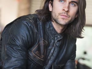 CHAQUETA DE PIEL SLIM FIT DESGASTADA SPEED - Product Image 3