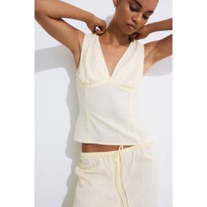 Top chic en mélange de lin, col carré à nœud, tissé, confortable et respirant, style débardeur court décontracté, avec liens au dos, disponible en taille XS (petite taille) - Product Image 1
