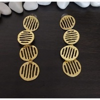 SOUMYA CREATIONS Boucles d'oreilles pendantes géométriques en laiton plaqué or style bohème - Bijoux pour femmes pour toutes occasions, provenant du Rajasthan