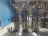 Ensemble complet de machines pour usines d'eau minérale de qualité exportée pour le traitement de l'eau potable pure et l'embouteillage disponible au meilleur prix