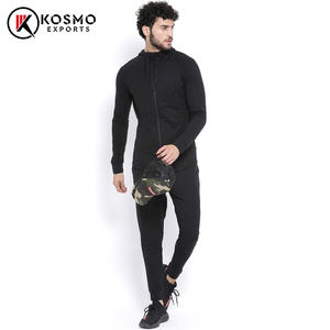 ชุดวอร์มผู้ชายแบบสั่งทำพิเศษ เป็นมิตรกับสิ่งแวดล้อม แห้งเร็ว ระบายอากาศได้ดี น้ำหนักเบา ไซส์ใหญ่ เสื้อฮู้ดดีไซน์ยั่งยืน ขายส่ง แบบพิมพ์ลาย - Product Image 4