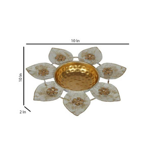 Cuenco Urli de latón con Diya Un Hermoso centro de mesa para el hogar y las sienes Cuenco Urli elegante con Diya - Product Image 3