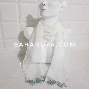 Sade Beyaz İğne Oyası Fular Bufandas de punto Categoría de producto - Product Image 1
