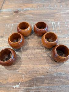 Rond de serviette en bois naturel rustique pour les dîners et les événements de famille de vacances avec forme arrondie douce et chaleur Design moderne - Product Image 4