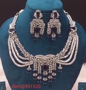 Élégant ensemble de bijoux en diamants américains pour femmes collier étincelant avec boucle d'oreille assortie choix parfait pour mariage et fêtes - Product Image 4