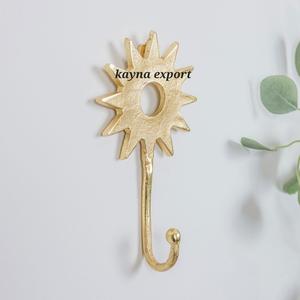 Crochets muraux décoratifs vintage en métal, design artisanal en aluminium - Product Image 4