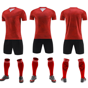 Kit de vêtements de football en tissu avancé avec options de nom et de numéro personnalisées pour les écoles et les équipes professionnelles - Product Image 2