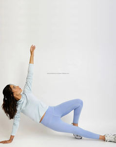 เสื้อฮู้ดออกกำลังกายผู้หญิงคุณภาพสูง คลาสสิก ผลิตจากโพลีเอสเตอร์/คอตตอน 2 ชิ้น พร้อมกางเกงเลกกิ้ง ระบายอากาศได้ดี เอวยางยืด ลายดิจิตอลด้านหน้า - Product Image 3