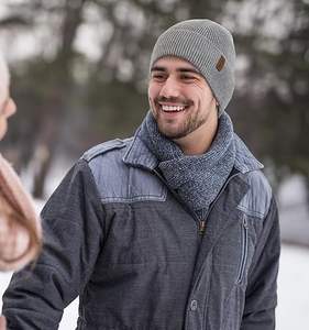 Gorro de Invierno de Alta Calidad 2024 con Logotipo Personalizado, Gorro de Pescador de Ganchillo Colorido para Adultos, Gorro de Punto para Mujer, Precio Económico al por Mayor - Product Image 4