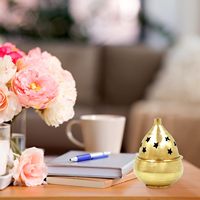 Nouvelle Lampe à Huile Diya Traditionnelle en Laiton Poli Style Ange – Décoration Festive pour la Maison, le Bureau, Cadeaux, Articles de Puja, Diwali
