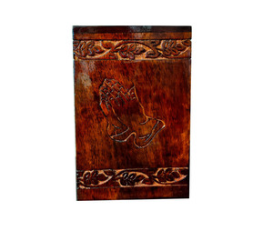 Urne funéraire en bois sculpté pour adulte avec motif mains en prière, couleur marron, style rectangulaire haut, fourniture funéraire - Product Image 3