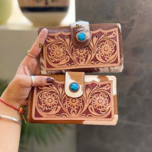 Bolso de mano de cuero occidental Vintage con estilo para mujer, piel de vaca de diseñador, nueva funda de teléfono multiusos, tallado a mano, Verano - Product Image 1