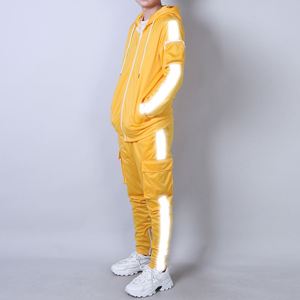 Survêtement de sport pour hommes OEM personnalisé votre propre conception Survêtement de course pour hommes avec grandes poches cargo - Product Image 5