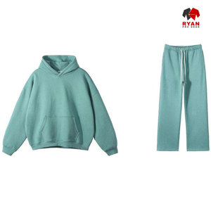 Survêtement personnalisé Ryan Pro Gear pour hommes, tissu confortable et respirant avec logo personnalisé, vêtements décontractés - Product Image 1