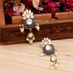 Boucles d'oreilles Kundan élégantes faites à la main plaqué or longue goutte balancent bijoux de Style indien classique pour les filles et les femmes pour les anniversaires - Product Image 1