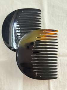 Peigne en bois naturel fait main, vintage, antistatique, à dents fines, imperméable, outil de toilettage des cheveux, vente en gros, fournisseur de peignes de massage santé - Product Image 2