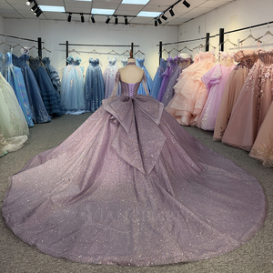 Vestido de Gala de Quinceañera Morado Brillante con Cuello Alto y Estampado de Lazo, Antiestático, con Cola Capilla, Largo hasta el Suelo, Modelo 1522 - Product Image 4