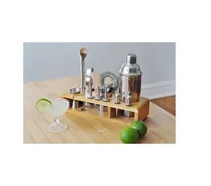 Atractivo juego de barra de acero inoxidable de doble pared con cubo de hielo aislado con tapa, pinzas para hielo, abrebotellas, plato agitador de cóctel