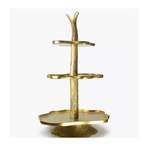 Elegante soporte de aluminio para pasteles con una superficie brillante y un diseño atemporal adecuado para uso diario y ocasiones especiales - Product Image 3