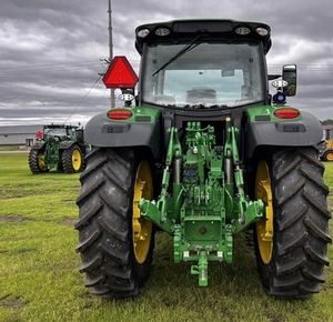 Compre 2024 JOHN DEER 6R 195 Tractor Maquinaria agrícola Agricultura - Product Image 1