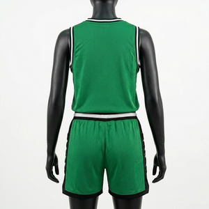 Conjunto de Jersey y Pantalones Cortos de Baloncesto de Malla de Poliéster Premium de 190 GSM, Verde con Paneles Laterales Negros, Logotipo Bordado Personalizado, Conjuntos para Mujer - Product Image 4