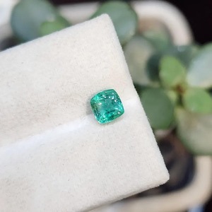 Cabochon d'émeraude en forme de coussin certifié 5x5 MM en forme de pain de sucre pierre précieuse en vrac polie vert foncé naturelle rarement belle - Product Image 3