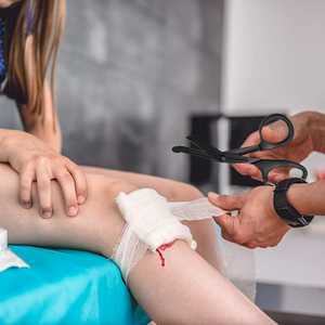 กรรไกรตัดผ้าพันแผลด้วยเลเซอร์สำหรับช่วยชีวิตทางการแพทย์ผ้าพันแผลสำหรับพยาบาลทางการแพทย์ - Product Image 4