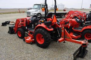 Tractor de orugas Kioti RX7340 4WD de 30 HP con transmisión por engranajes, motor y bomba para uso agrícola - Product Image 2