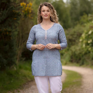 VENTE Haut long KURTA Toutes tailles Style 2 Bleu sarcelle et brun rougeâtre avec motif festonné blanc Col rond Manches longues Haut décontracté - Product Image 1