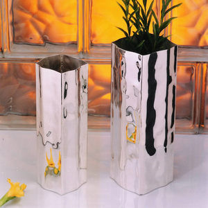 Fabrication OEM, achat de vases à fleurs de conception antique, best-sellers, avec tubes en verre, cadre en fer et base en bois - Product Image 5