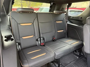 SUV Usada de Tamaño Completo 2023-2024, Motor Turbo, Ruedas R21, Interior Claro, Asientos de Cuero, Opciones Manuales/Automáticas - Product Image 4