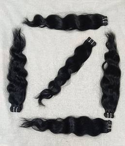 20 pouces qualité supérieure indien Remy extensions de cheveux humains style vague naturelle tissage de cheveux - Product Image 1