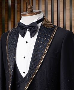 Esmoquin negro para hombre de viscosa 80% de lana 20% con detalles dorados, traje elegante para bodas, fiestas, eventos formales y ocasiones especiales - Product Image 2