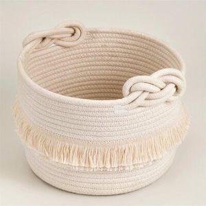Cesta Grande de Macramé para Almacenamiento de Ropa, Hecha con Cordón de Algodón Resistente y Estética Minimalista para el Hogar - Product Image 3