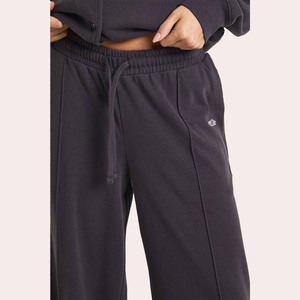 Ensemble de survêtement en tricot pour femmes, coupe décontractée, sweat-shirt à boutons et pantalon droit, molleton doux, vêtements de sport en gros - Product Image 3