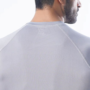 2023 últimas camisetas de gimnasio para hombres patrón sólido transpirable de secado rápido Body Fit camiseta para Fitness - Product Image 5