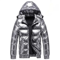 High Street 2025 Chaquetas acolchadas de poliéster impermeables para hombres Diseño personalizado con Abrigo con capucha Servicio OEM de Pakistán