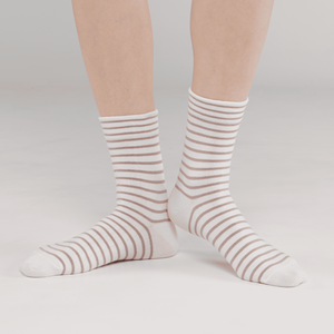 Chaussettes en coton tricoté respirantes pour femmes - Motif rayé Couleur pastel Chaussettes coréennes à usage quotidien - Product Image 4