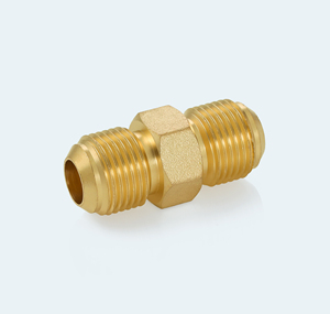 Raccord en laiton Blizz 1/2 x 1/2 (lot de 8) - Filetage 3/4-16, 45° °   Raccord en laiton SAE, 900 PSI pour la climatisation et la réfrigération - Product Image 1